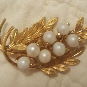Vintage genuine pearl brooch/pendant 12k gfVanDell